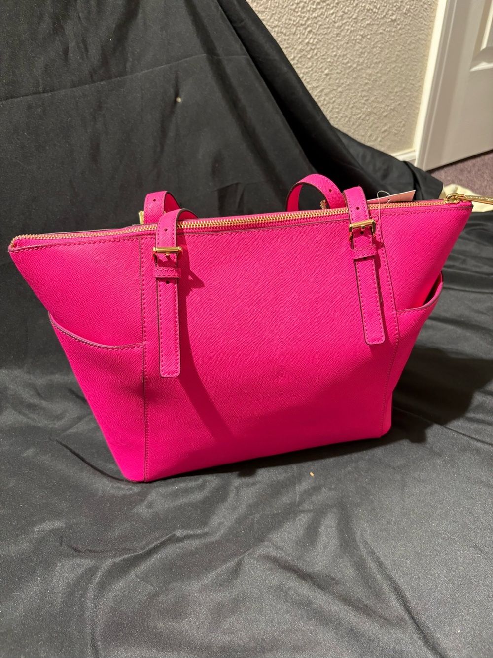 Michael Kors Hot Pink Saffiano Leather Shoulder Tote with Gold Hardware - Picture 4 of 6